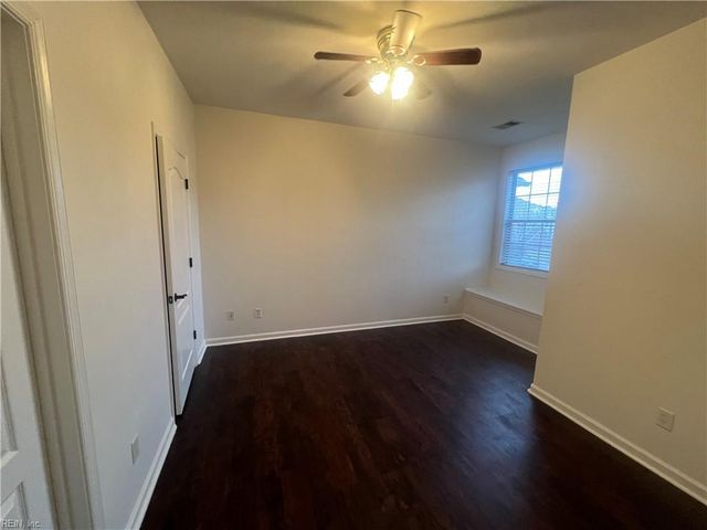 1020 Grand Oak LN, Virginia Beach, VA 23455