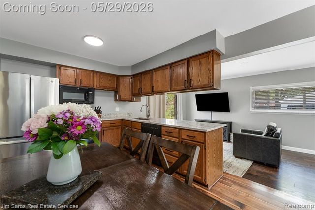 22801 Lake Boulevard, Saint Clair Shores, MI 48082