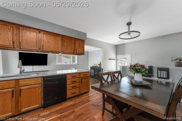22801 Lake Boulevard, Saint Clair Shores, MI 48082