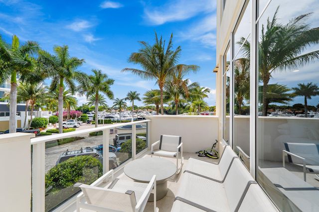 2720 Donald Ross Road 202, Palm Beach Gardens, FL 33410