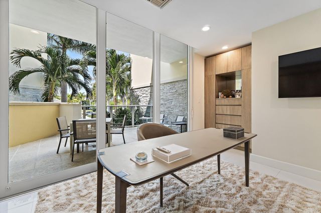 2720 Donald Ross Road 202, Palm Beach Gardens, FL 33410