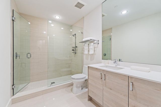 2720 Donald Ross Road 202, Palm Beach Gardens, FL 33410