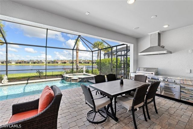 1973 Yellowfin CIR, Naples, FL 34114