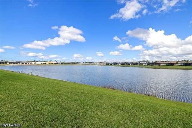 1973 Yellowfin CIR, Naples, FL 34114