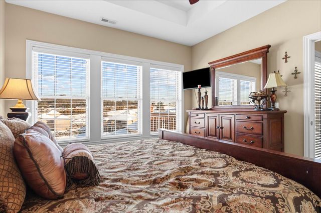 137 N Tuscany Drive, Hollister, MO 65672