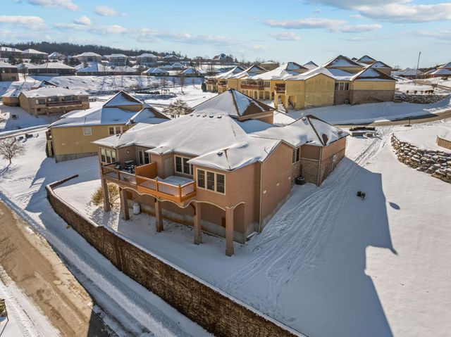 137 N Tuscany Drive, Hollister, MO 65672