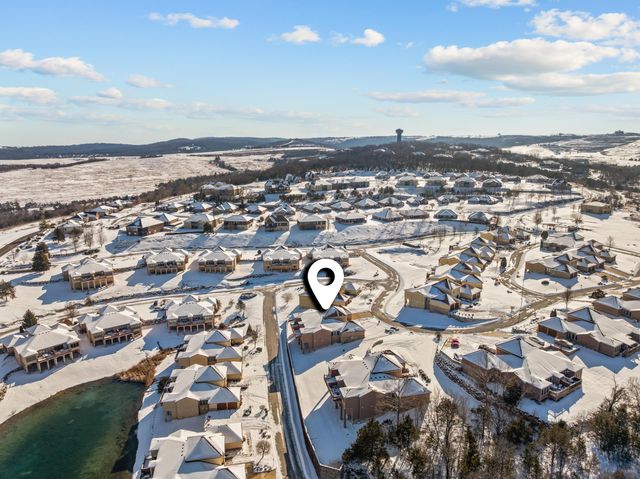 137 N Tuscany Drive, Hollister, MO 65672