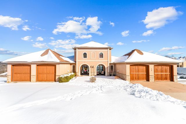 137 N Tuscany Drive, Hollister, MO 65672