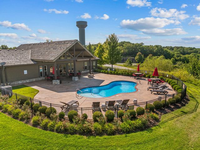 137 N Tuscany Drive, Hollister, MO 65672