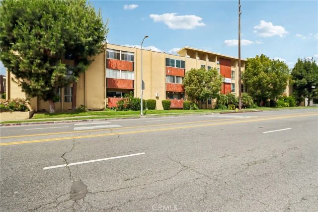 6225 Coldwater Canyon Avenue 102, North Hollywood, CA 91606