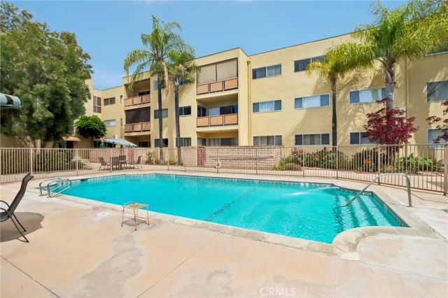6225 Coldwater Canyon Avenue 102, North Hollywood, CA 91606
