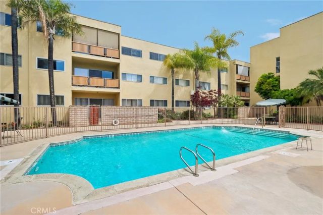 6225 Coldwater Canyon Avenue 102, North Hollywood, CA 91606