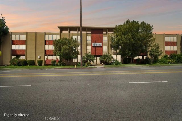 6225 Coldwater Canyon Avenue 102, North Hollywood, CA 91606
