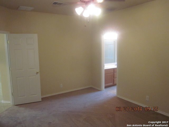 524 FOXFORD RUN DR, Schertz, TX 78108