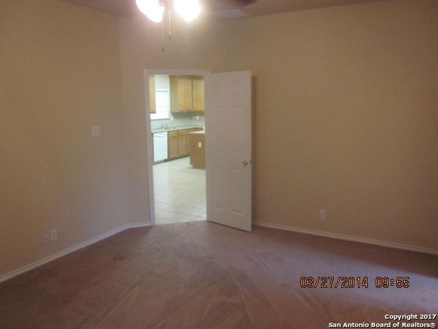 524 FOXFORD RUN DR, Schertz, TX 78108