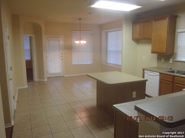 524 FOXFORD RUN DR, Schertz, TX 78108