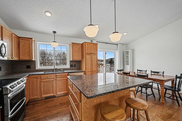 740 Heritage Lane, Belle Plaine, MN 56011