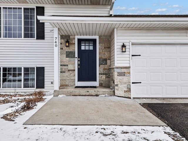 740 Heritage Lane, Belle Plaine, MN 56011