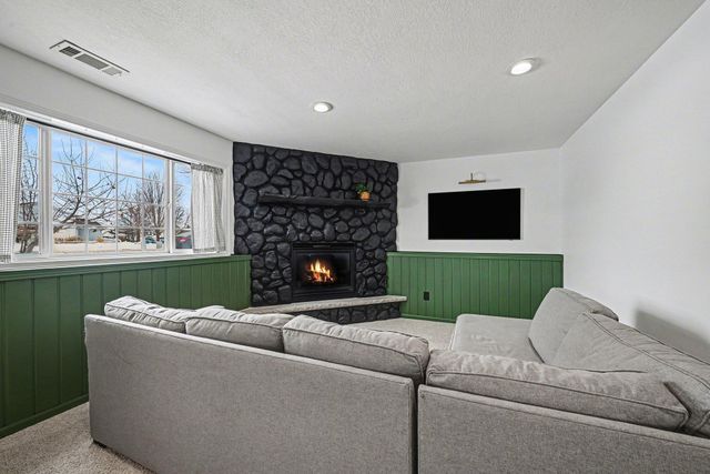 740 Heritage Lane, Belle Plaine, MN 56011