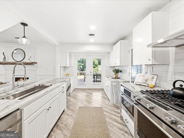 3800 N Cooper Lake Road SE, Smyrna, GA 30082