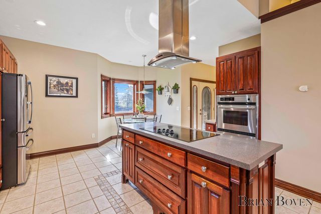 6817 Martin View Street NE, Rockford, MI 49341