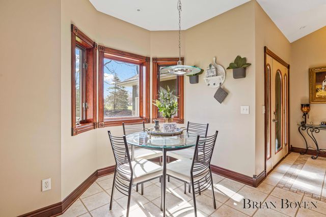 6817 Martin View Street NE, Rockford, MI 49341