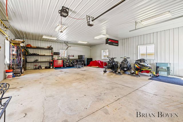 6817 Martin View Street NE, Rockford, MI 49341