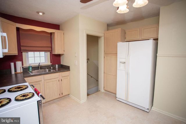 10 SCHOOL LN, Cherry Hill, NJ 08002