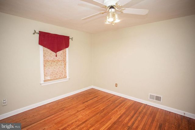 10 SCHOOL LN, Cherry Hill, NJ 08002