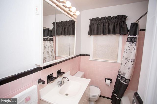 10 SCHOOL LN, Cherry Hill, NJ 08002