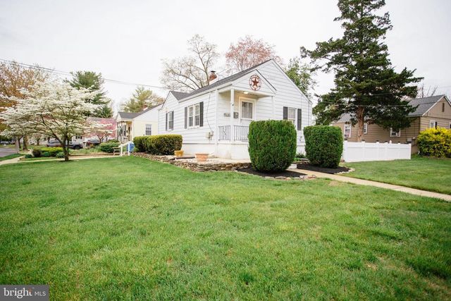 10 SCHOOL LN, Cherry Hill, NJ 08002