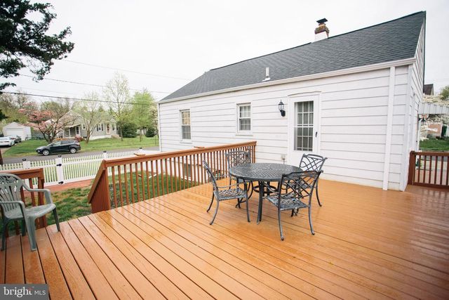 10 SCHOOL LN, Cherry Hill, NJ 08002