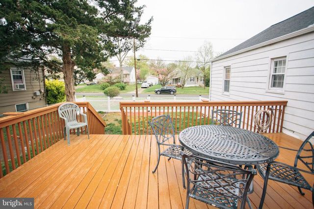 10 SCHOOL LN, Cherry Hill, NJ 08002