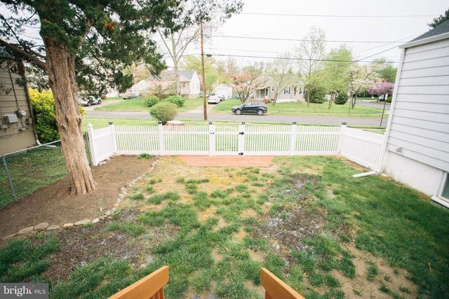 10 SCHOOL LN, Cherry Hill, NJ 08002