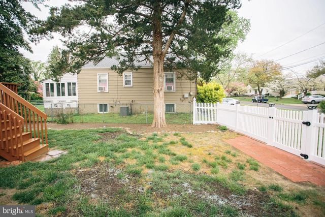10 SCHOOL LN, Cherry Hill, NJ 08002