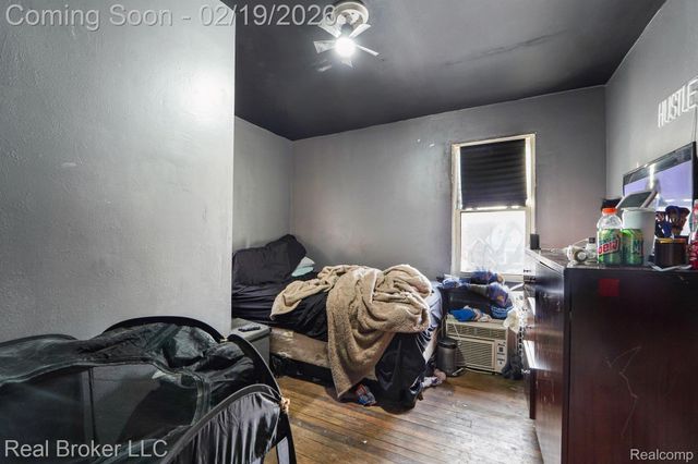 19932 Alcoy Street, Detroit, MI 48205