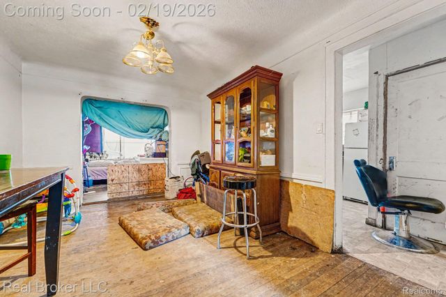 19932 Alcoy Street, Detroit, MI 48205