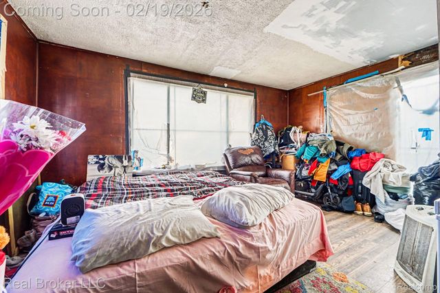 19932 Alcoy Street, Detroit, MI 48205