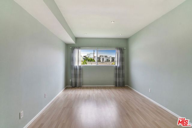 11920 DOROTHY Street 302, Los Angeles, CA 90049