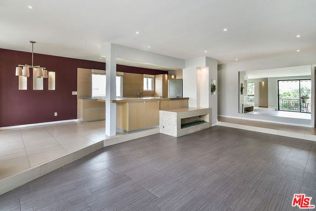 11920 DOROTHY Street 302, Los Angeles, CA 90049