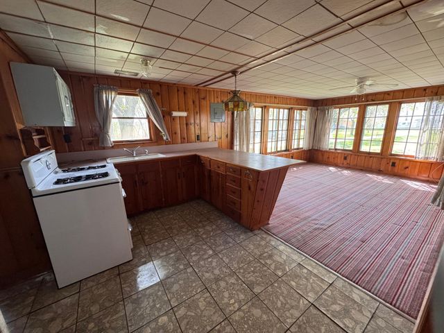 6205 French Lake Way, Faribault, MN 55021