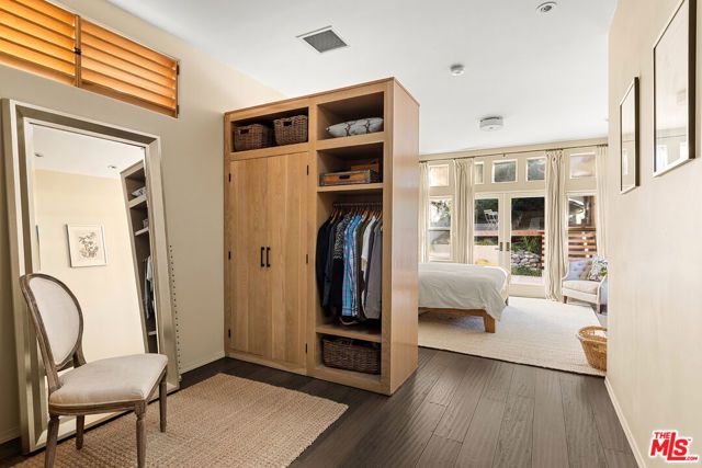 4022 Prospect Avenue, Los Angeles, CA 90027