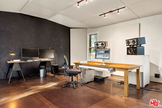 4022 Prospect Avenue, Los Angeles, CA 90027