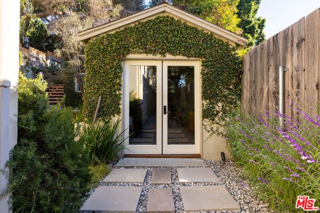 4022 Prospect Avenue, Los Angeles, CA 90027