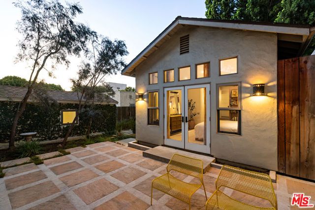 4022 Prospect Avenue, Los Angeles, CA 90027