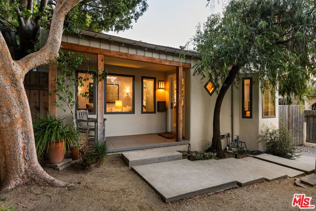 4022 Prospect Avenue, Los Angeles, CA 90027