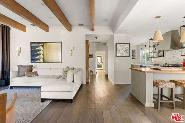 4022 Prospect Avenue, Los Angeles, CA 90027