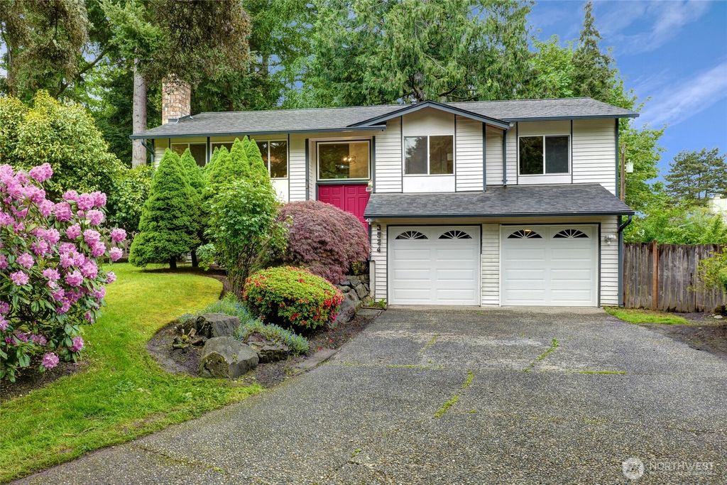 3524 170th Avenue NE, Bellevue, WA 98008