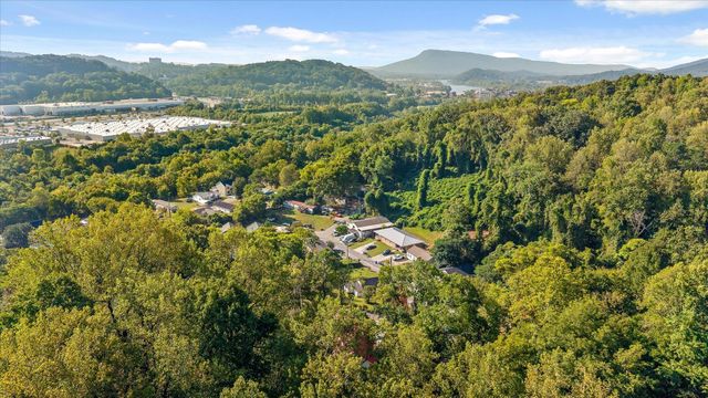 169 Dal Brown Road, Chattanooga, TN 37405