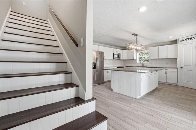 816 NW 50th St, Lawton, OK 73505